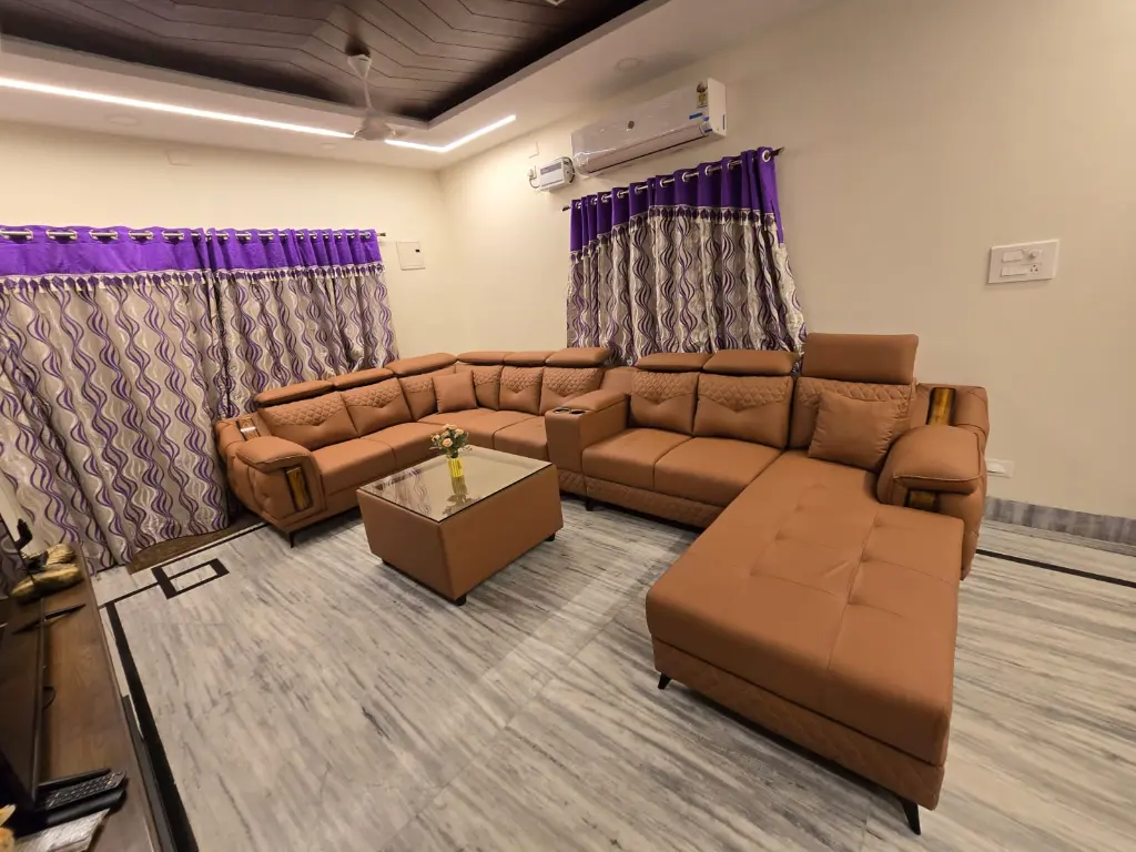 PHOTO-2025-08-04-21-51-15 (1).webp