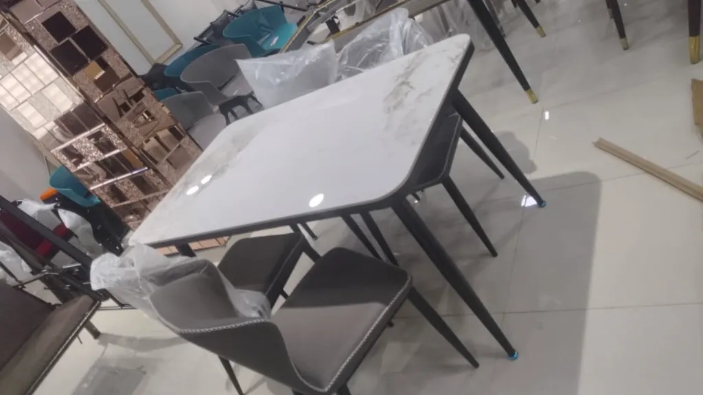 3013 dining.webp