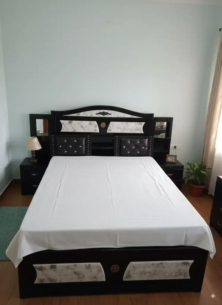 క్రిస్టల్ కాట్ (Crystal Cot) (క్వీన్, నో స్టోరేజ్)